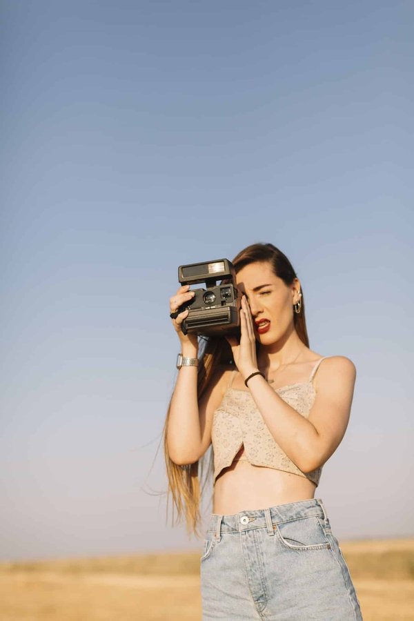 Quel modèle de Google Nest Cam offre les meilleures fonctionnalités pour la surveillance intérieure ?